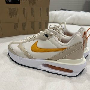 Brand New in Box - Nike Air Max Dawn